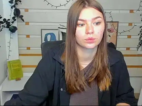 Josephine Kiss online show from 9, 5, 2026