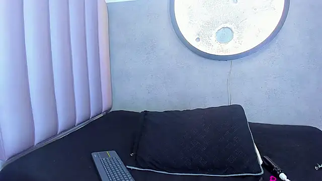 SussanMilf  online show from 15, 3, 2026