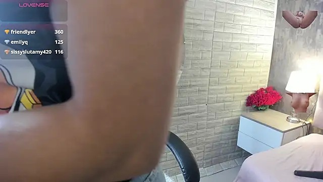 Snapshot of sussy__stone chatting on 13, 7, 2026 sussy stone online show from 13, 7, 2026