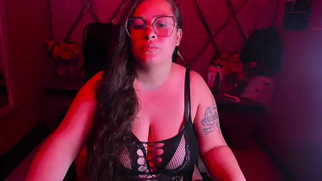 SaraThomso online show from 22, 11, 2025