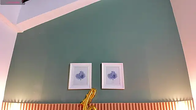  anavictoria  online show from 24, 2, 2025