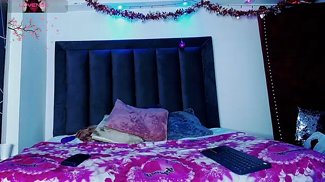 Tifanny Sweett online show from 30, 12, 2024