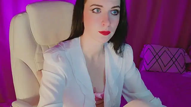 Snapshot of AndreaAshton chatting on 30, 9, 2025 AndreaAshton online show from 30, 9, 2025