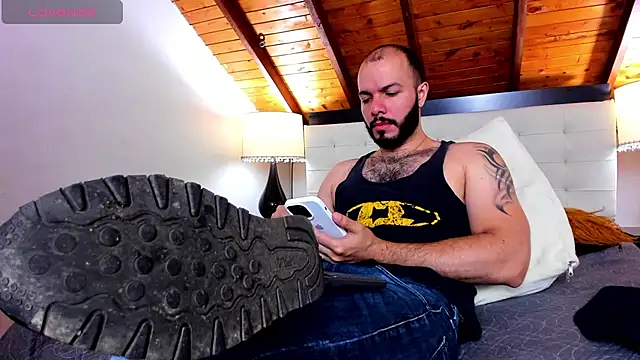 Tom Bailey online show from 2, 11, 2025