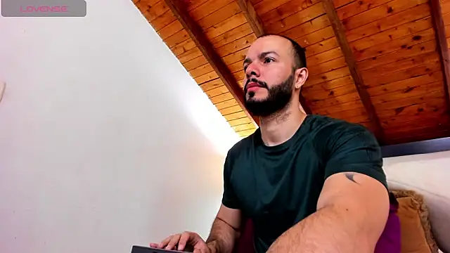 Tom Bailey online show from 9, 2, 2026