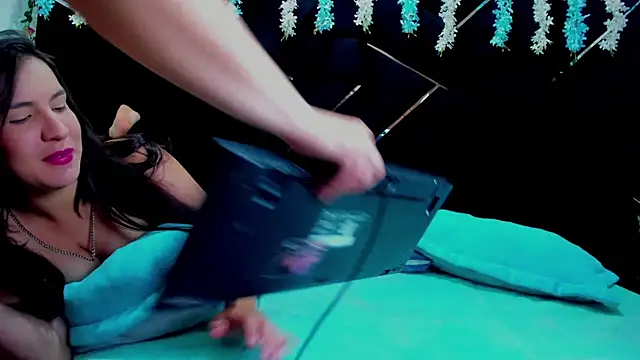 Kiara Casidie online show from 24, 1, 2025