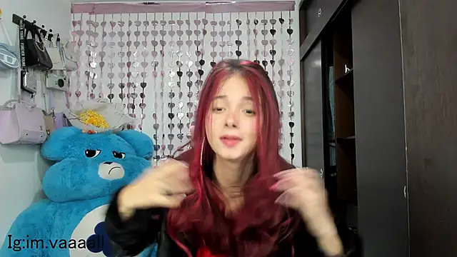 lucyy tay online show from 28, 1, 2025