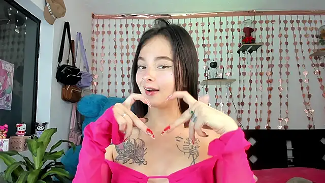 lucyy tay online show from 26, 9, 2025