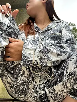 Emily 9xx online show from 25, 10, 2025