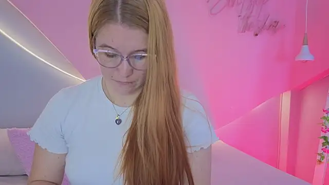 Snapshot of AllisonRoberts_ chatting on 19, 5, 2026 AllisonRoberts online show from 19, 5, 2026