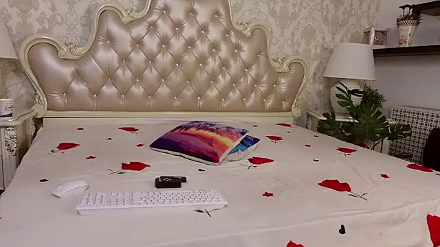 Snapshot of CarmellaAngel chatting on 15, 2, 2025 CarmellaAngel online show from 15, 2, 2025