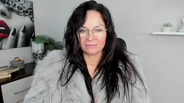 HelenLuxx online show from 21, 1, 2025