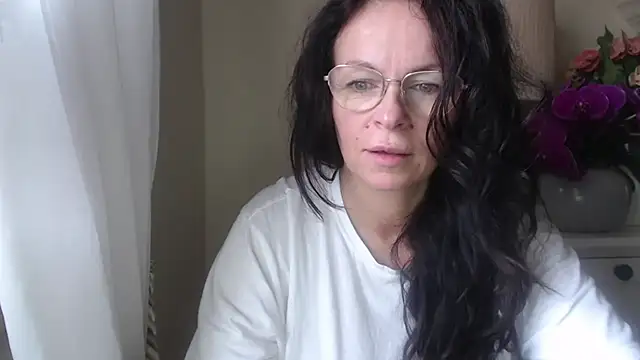 HelenLuxx online show from 23, 10, 2025