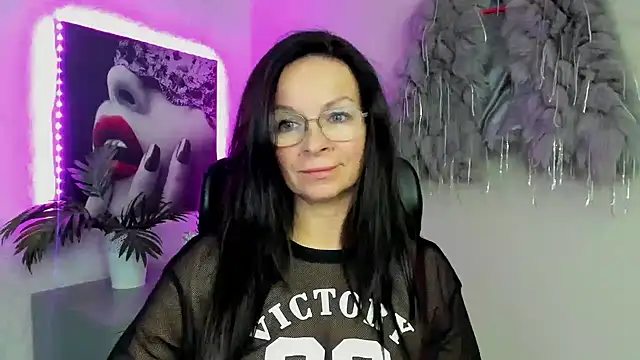 HelenLuxx online show from 27, 11, 2025