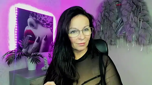 HelenLuxx online show from 28, 11, 2025