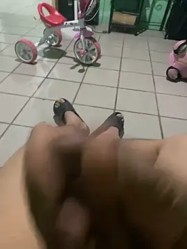 Snapshot of nowex18 chatting on 11, 3, 2025 nowex18 online show from 11, 3, 2025