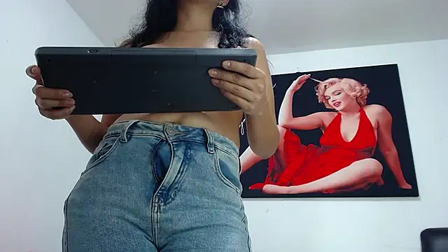 Amelia Debora Antonella online show from 13, 3, 2025