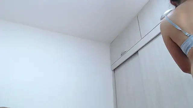 Amelia Debora Antonella online show from 20, 11, 2025