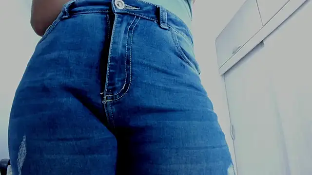 Amelia Debora Antonella online show from 2, 3, 2026