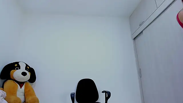 Snapshot of Amelia_Debora_Antonella chatting on 28, 4, 2026 Amelia Debora Antonella online show from 28, 4, 2026