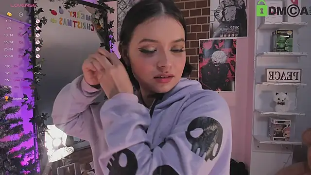 Snapshot of sensualkattt chatting on 7, 1, 2025 sensualkattt online show from 7, 1, 2025