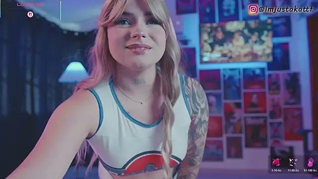 Snapshot of sensualkattt chatting on 22, 10, 2025 sensualkattt online show from 22, 10, 2025