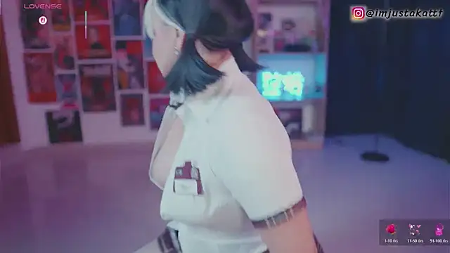 Snapshot of sensualkattt chatting on 25, 10, 2025 sensualkattt online show from 25, 10, 2025