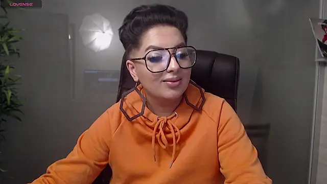 BustyAllyy online show from 27, 1, 2025