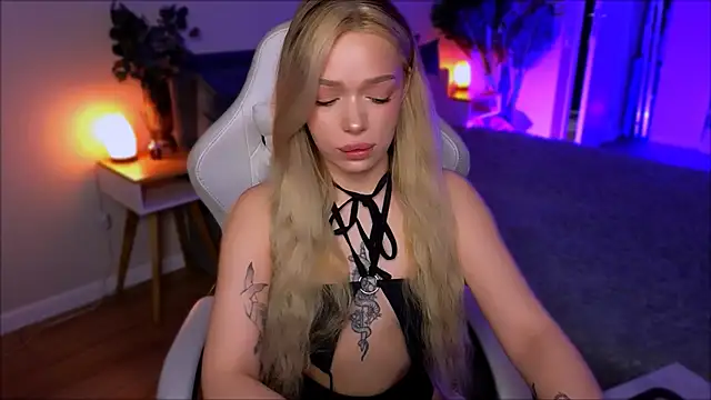 Lily Yin online show from 5, 4, 2026