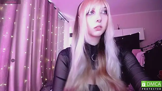 JustMeowGirl online show from 20, 6, 2026