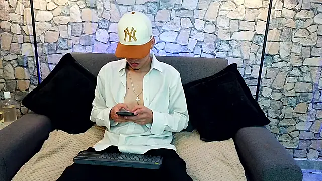 Bastiaan 28 online show from 20, 11, 2025