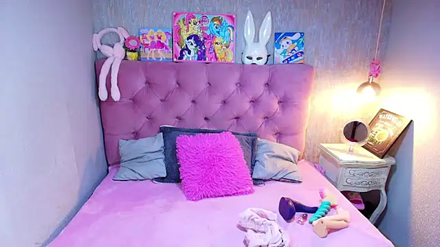 Snapshot of charlottemoonxz chatting on 26, 2, 2026 charlottemoonxz online show from 26, 2, 2026