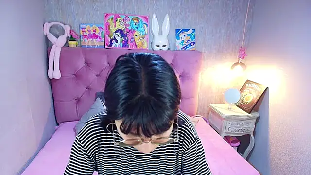 Snapshot of charlottemoonxz chatting on 1, 3, 2026 charlottemoonxz online show from 1, 3, 2026