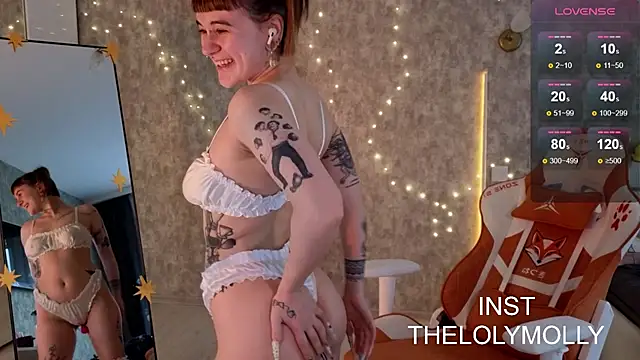 LolyMolli online show from 2, 11, 2025