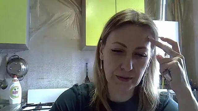 Snapshot of AshleyXHoney chatting on 3, 3, 2026 AshleyXHoney online show from 3, 3, 2026