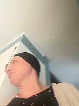 MilfyMrsRobinson online show from 2, 2, 2026