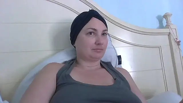 MilfyMrsRobinson online show from 2, 6, 2026