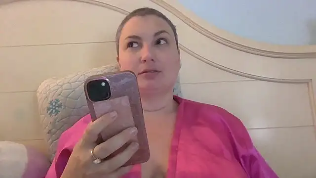 MilfyMrsRobinson online show from 23, 7, 2026