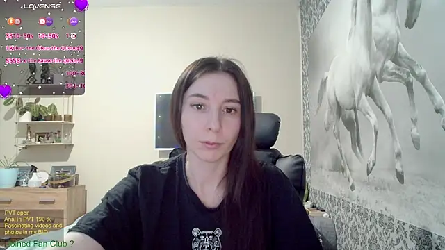 Snapshot of Wowpornoo chatting on 25, 1, 2025 Wowpornoo online show from 25, 1, 2025