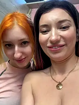 Snapshot of MooonReal chatting on 9, 12, 2024 MooonReal online show from 9, 12, 2024