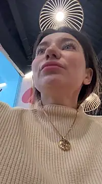 Snapshot of MooonReal chatting on 15, 12, 2024 MooonReal online show from 15, 12, 2024