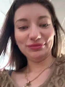 Snapshot of MooonReal chatting on 21, 12, 2024 MooonReal online show from 21, 12, 2024