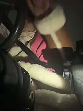 Snapshot of MooonReal chatting on 12, 1, 2025 MooonReal online show from 12, 1, 2025