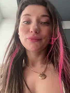 Snapshot of MooonReal chatting on 13, 1, 2025 MooonReal online show from 13, 1, 2025