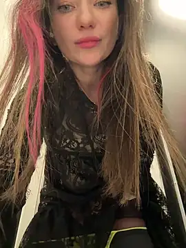 Snapshot of MooonReal chatting on 23, 1, 2025 MooonReal online show from 23, 1, 2025