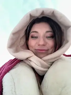 Snapshot of MooonReal chatting on 30, 1, 2025 MooonReal online show from 30, 1, 2025