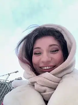 Snapshot of MooonReal chatting on 31, 1, 2025 MooonReal online show from 31, 1, 2025