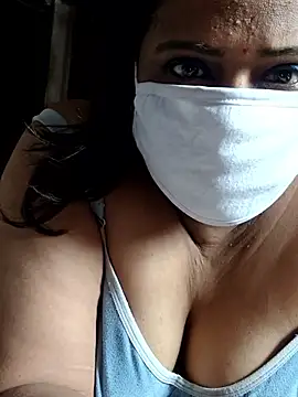 Snapshot of Love_Jenny chatting on 5, 5, 2026 Love Jenny online show from 5, 5, 2026