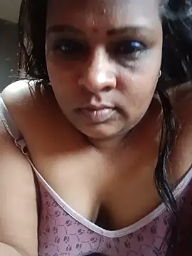 Snapshot of Love_Jenny chatting on 24, 5, 2026 Love Jenny online show from 24, 5, 2026