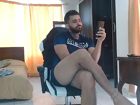 Snapshot of aronmiller404 chatting on 18, 3, 2025 aronmiller404 online show from 18, 3, 2025